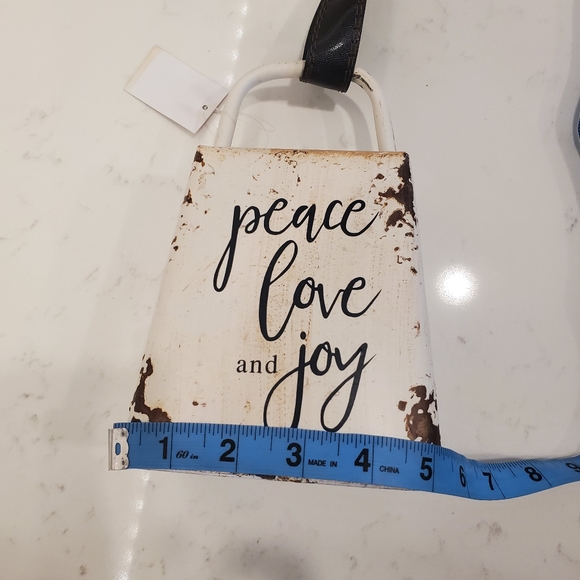 BNWT Christmas Cowbell Farmhouse Decor - Picture 5 of 5